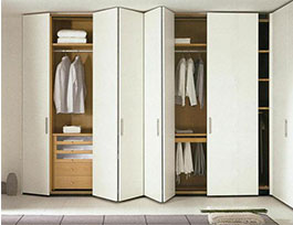  小戶型定制衣柜到頂如何避免壓抑感？