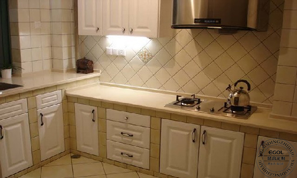 磚砌櫥柜和整體櫥柜哪個(gè)好？