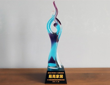 “聚變·共生”，易高家居榮獲“最受設(shè)計(jì)師歡迎定制品牌”