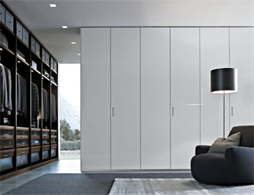 夏季來臨，定制衣柜要如何保養(yǎng)？