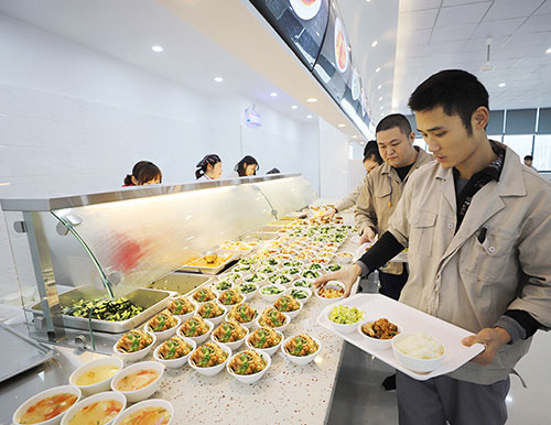 員工吃住行，公司大關(guān)懷丨易高家居下塘基地新食堂正式啟用！