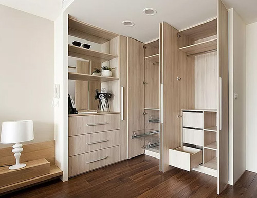  婚房定制衣柜要注意什么？婚房衣柜怎么布局好？