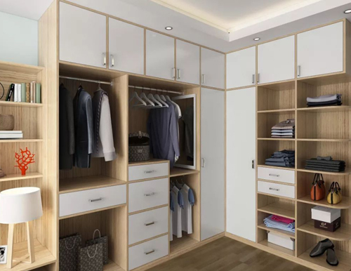  定制家具和成品家具，消費者應(yīng)該如何選擇？