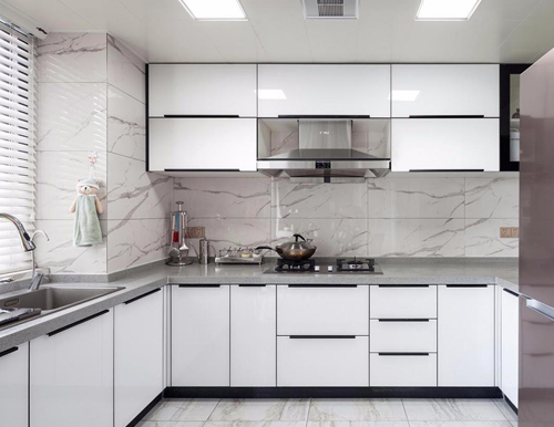  定制櫥柜消費者最應(yīng)該注意什么？聽易高家居解析！