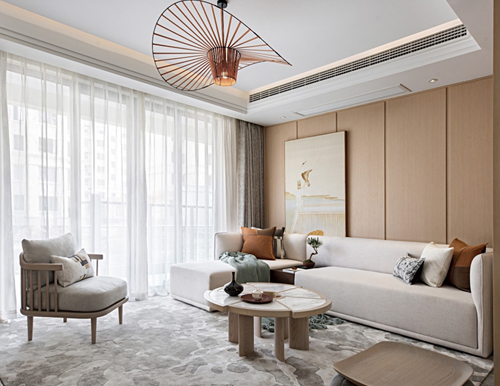  開全屋定制家居店是否需要每季度翻新樣品？