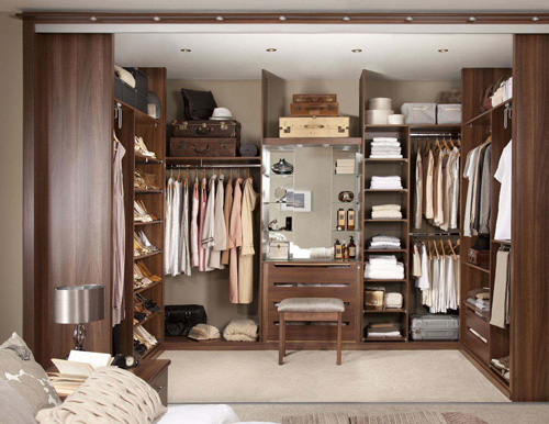  定制衣柜費用，定制衣柜有哪些省錢技巧？