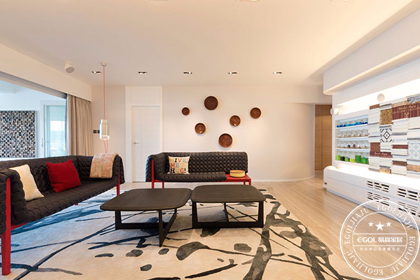 如何塑造整體衣柜品牌形象？