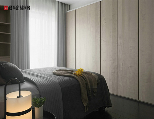 過(guò)來(lái)人的經(jīng)驗(yàn)告訴你，定制衣柜要注意這幾點(diǎn)！