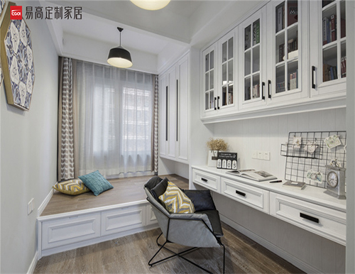 定制書柜和傳統(tǒng)書柜有什么區(qū)別？